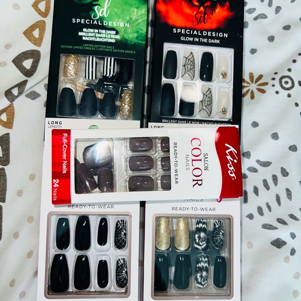 Assorted False Nail Bundle - Picture 5 of 13